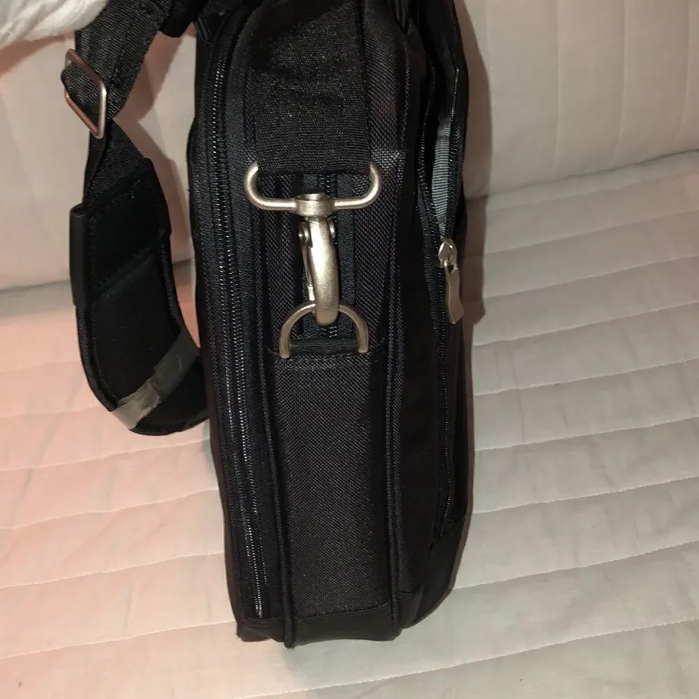 Dell Tech Padded Laptop Travel Bag with a Crossbody Strap